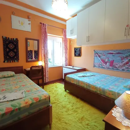 Kalderimi 'olive Green' Traditional House Promirion