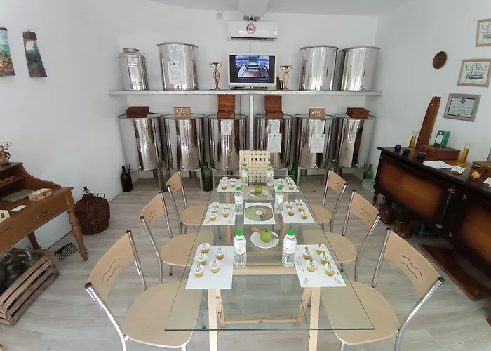 Kalderimi 'olive Green' Traditional House * Promirion