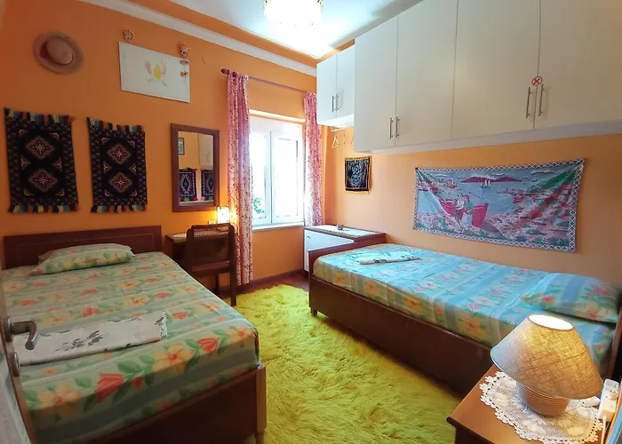 Kalderimi 'olive Green' Traditional House Promirion