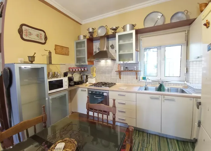 Kalderimi 'olive Green' Traditional House *