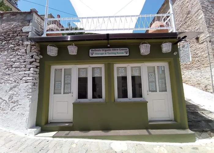Kalderimi 'olive Green' Traditional House